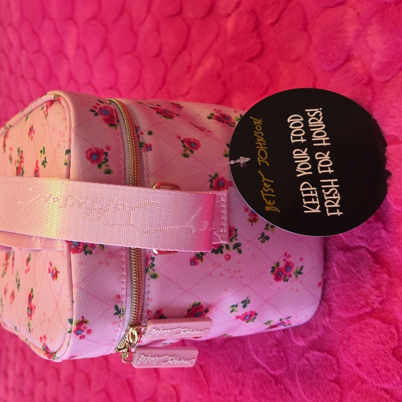 NWT Betsey Johnson Insulated Lunch Tote Bag Pink Roses Crossbody Shoulder Strap - Picture 5 of 11